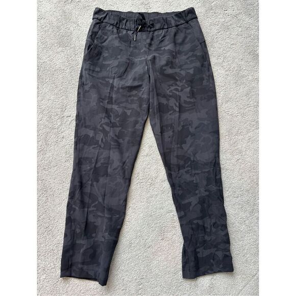 NWOT Lululemon Camo Keep Moving Pant 7/8 High-Rise l Camo Multi Grey, Sz 8 $128 - Picture 4 of 9